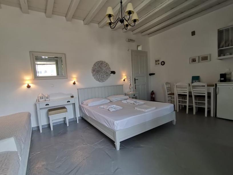 Elia Apartments Agios Romanos Exterior photo